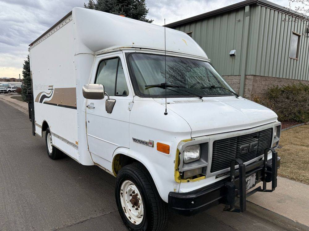 Gmc-Vandura-1994-silver-6