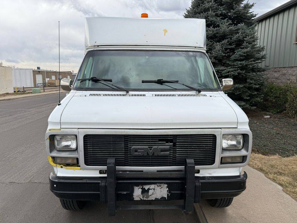 Gmc-Vandura-1994-silver-7