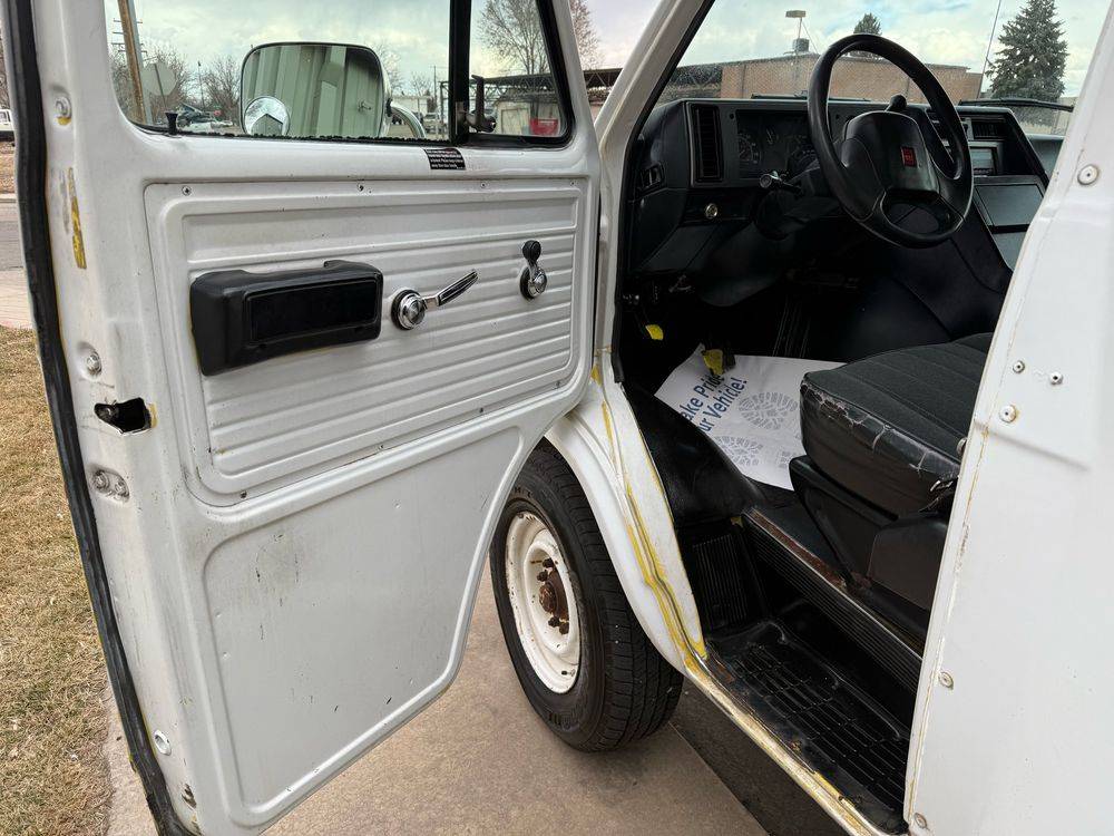 Gmc-Vandura-1994-silver-8