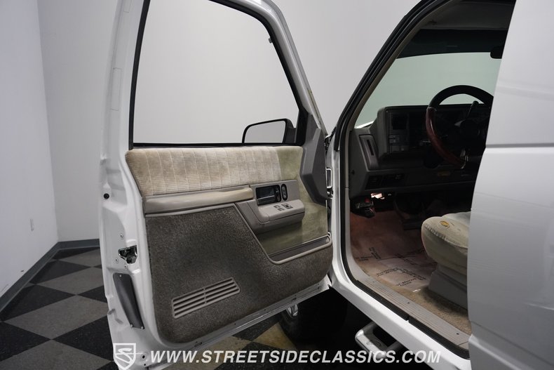 Gmc-Yukon-1994-Olympic-White-Light-Gray-36