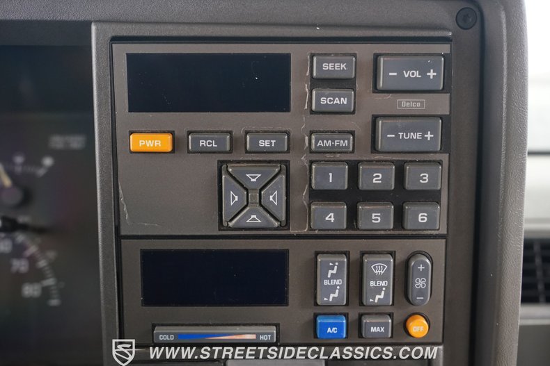 Gmc-Yukon-1994-Olympic-White-Light-Gray-43