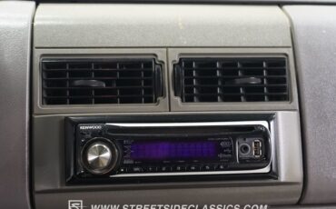 Gmc-Yukon-1994-Olympic-White-Light-Gray-44