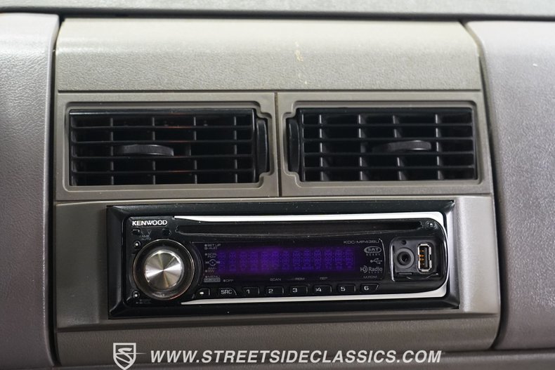 Gmc-Yukon-1994-Olympic-White-Light-Gray-44
