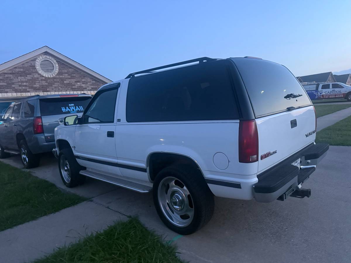 Gmc-Yukon-1994-white-1