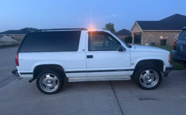 Gmc-Yukon-1994-white