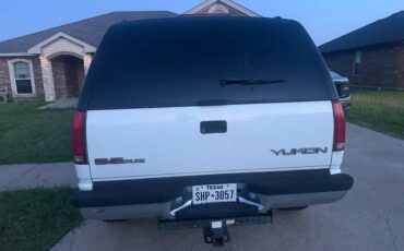 Gmc-Yukon-1994-white-3