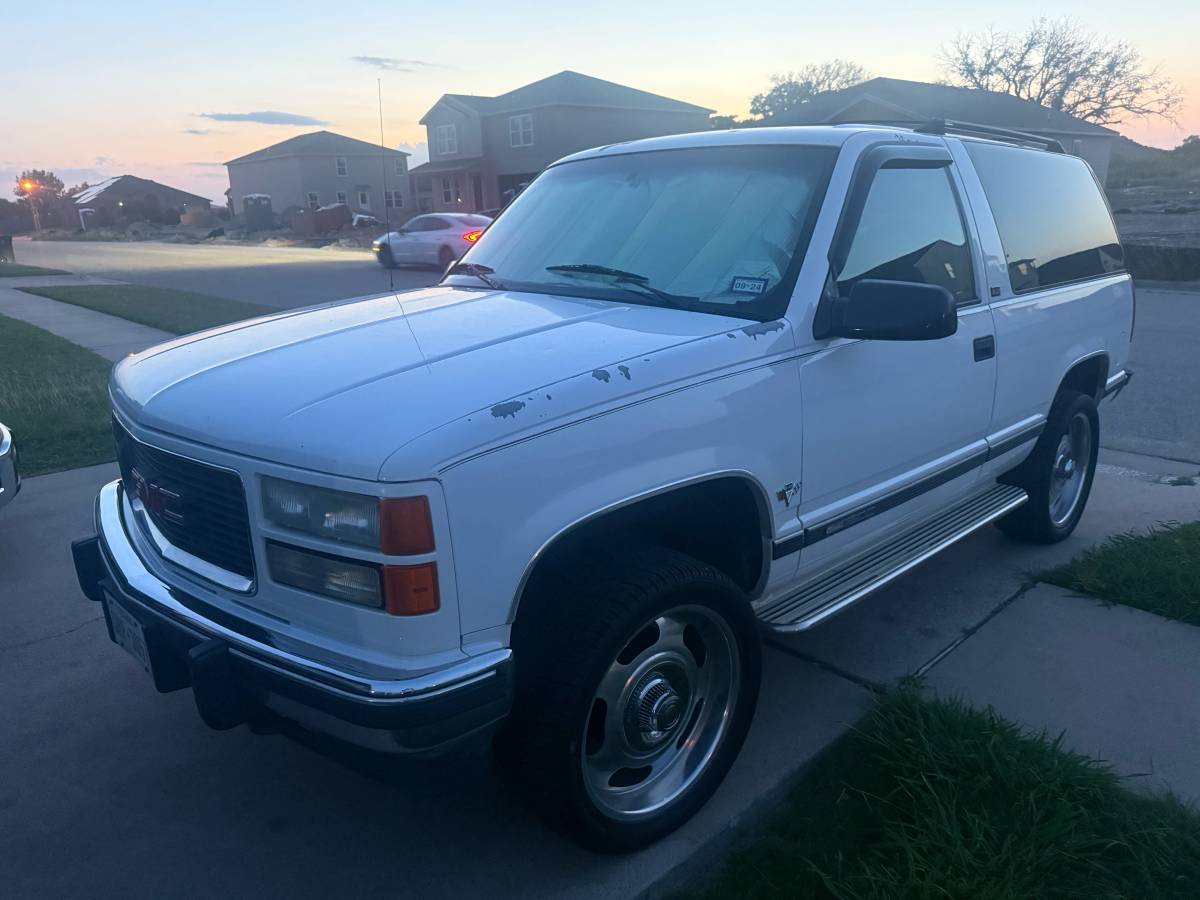 Gmc-Yukon-1994-white-5