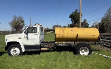 Gmc-c7500-1986-white