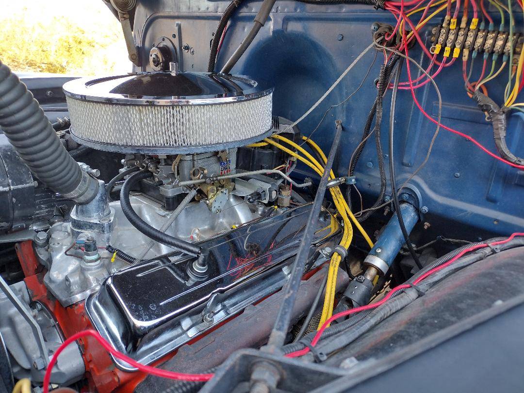 Gmc-chevy-truck-1951-blue-1