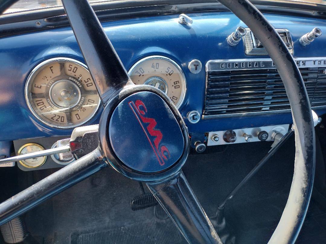 Gmc-chevy-truck-1951-blue-13