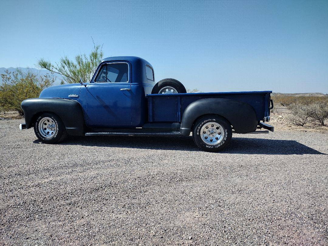 Gmc-chevy-truck-1951-blue-3
