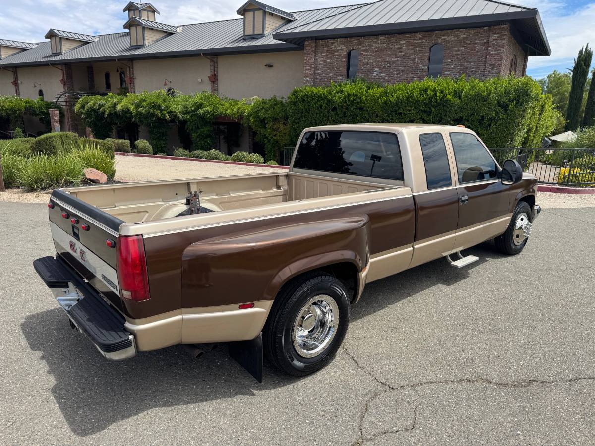 Gmc-dually-3500-1988-brown-2
