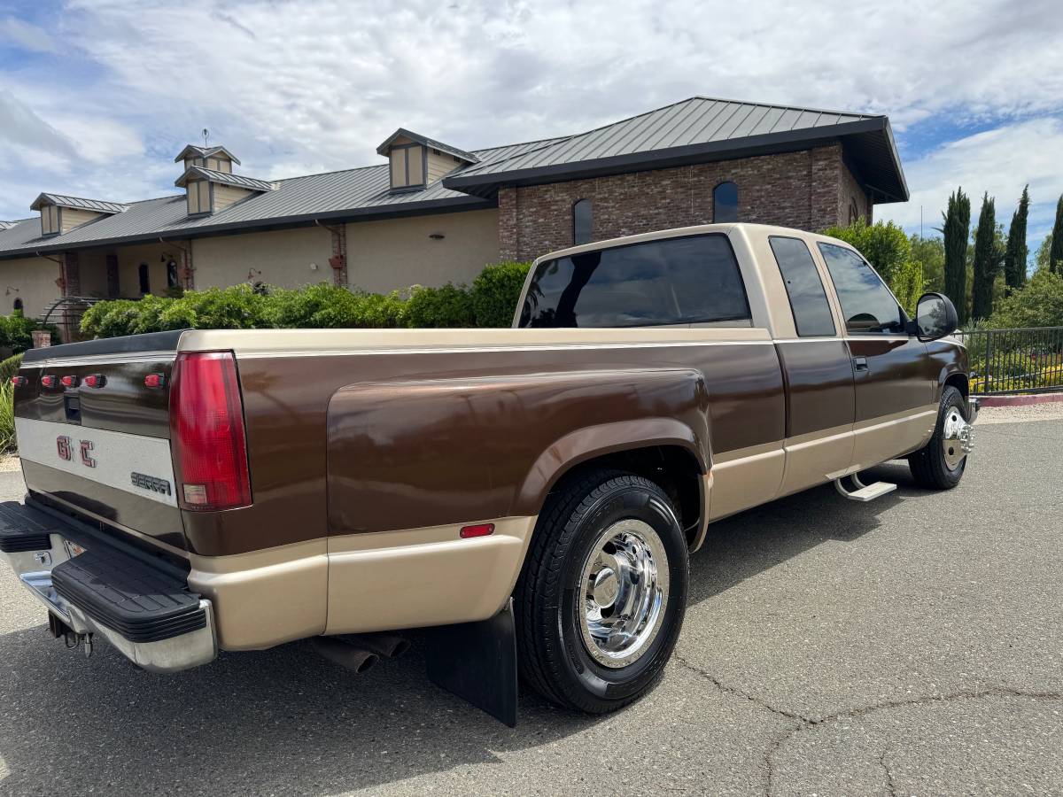 Gmc-dually-3500-1988-brown-3