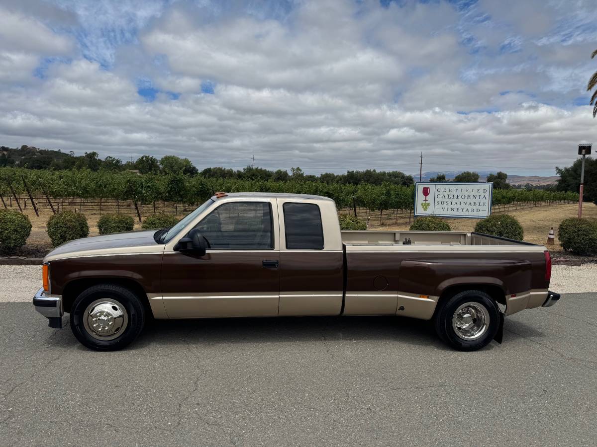 Gmc-dually-3500-1988-brown-5