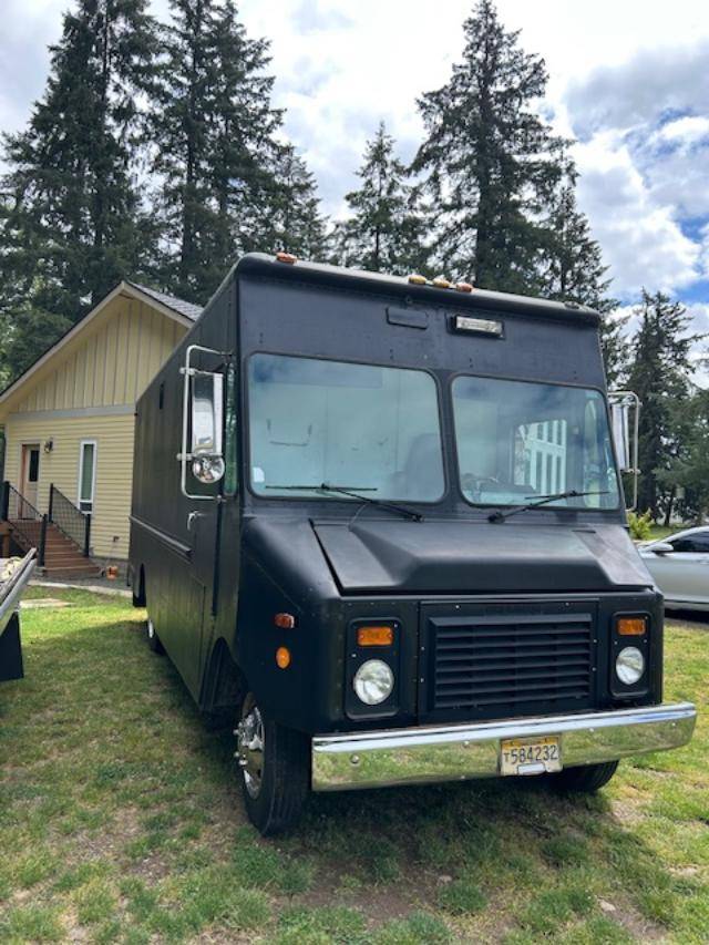 Gmc-grumman-1992-black-2