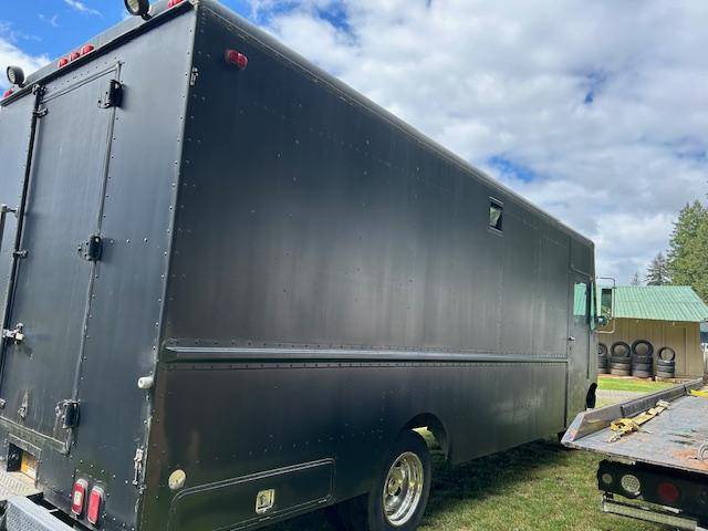 Gmc-grumman-1992-black-9