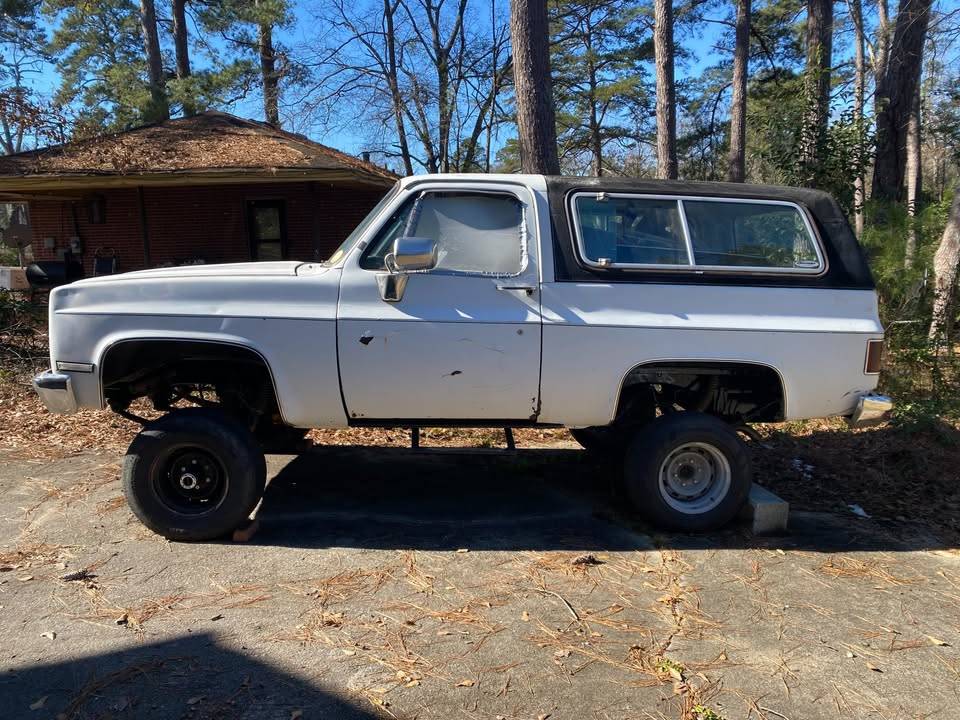 Gmc-jimmy-1983-white-1