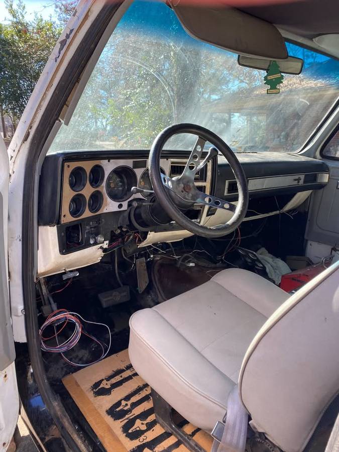 Gmc-jimmy-1983-white-7