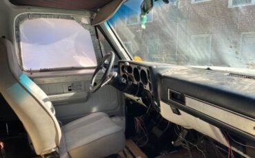 Gmc-jimmy-1983-white-8