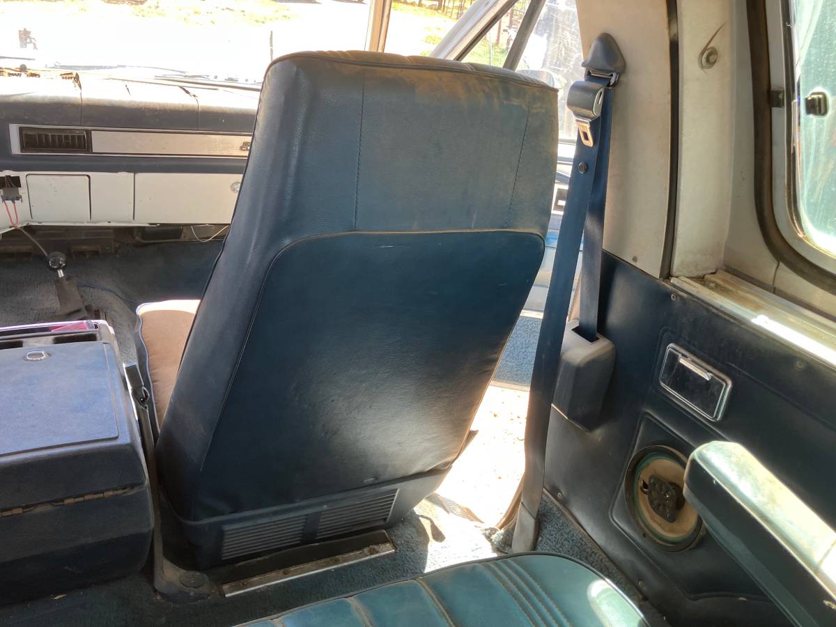 Gmc-jimmy-diesel-1983-11