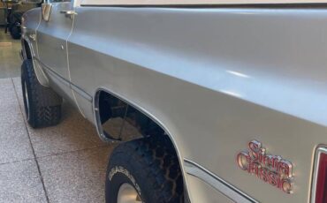 Gmc-jimmy-sierra-classic-1981-silver-8