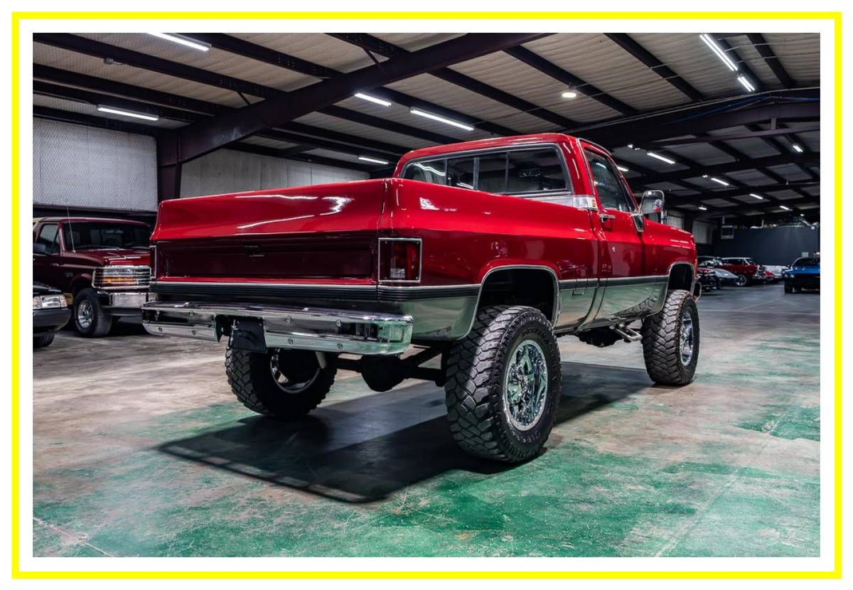 Gmc-k10-1976-silver-9