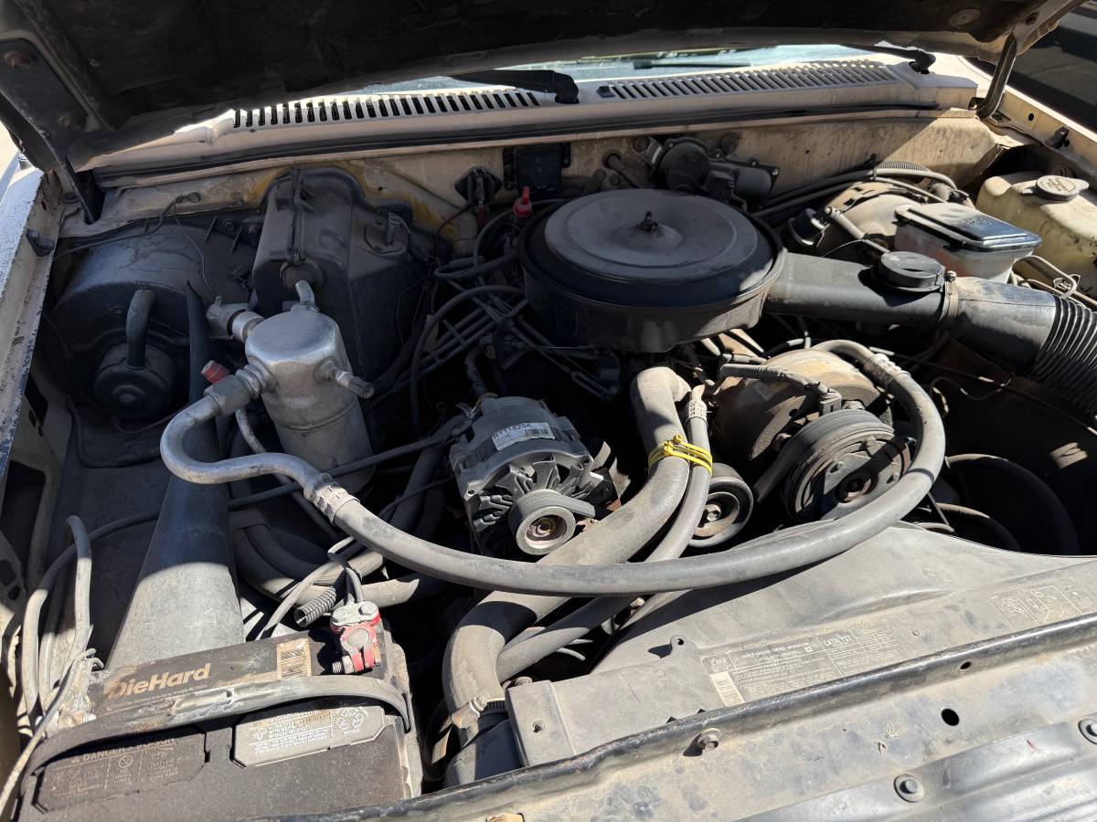 Gmc-s15-or-s10-equivalent-2wd-pickup-1987-2