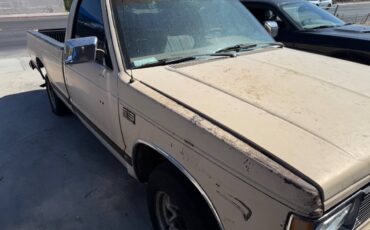 Gmc-s15-or-s10-equivalent-2wd-pickup-1987-3