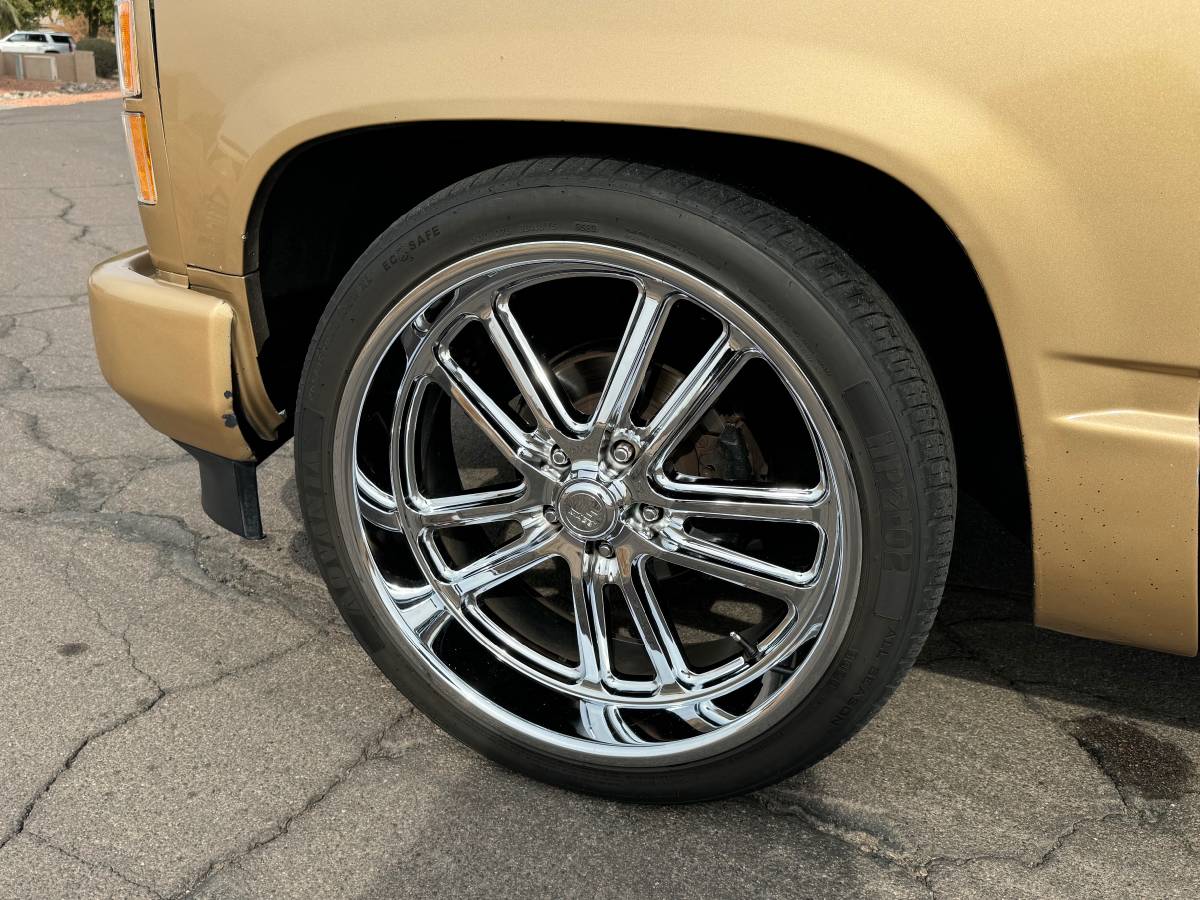 Gmc-sierra-1500-1995-custom-10