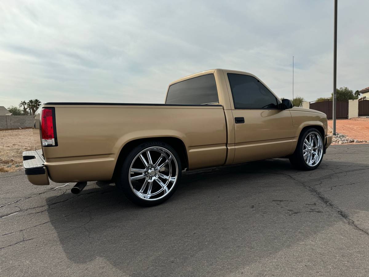 Gmc-sierra-1500-1995-custom-2