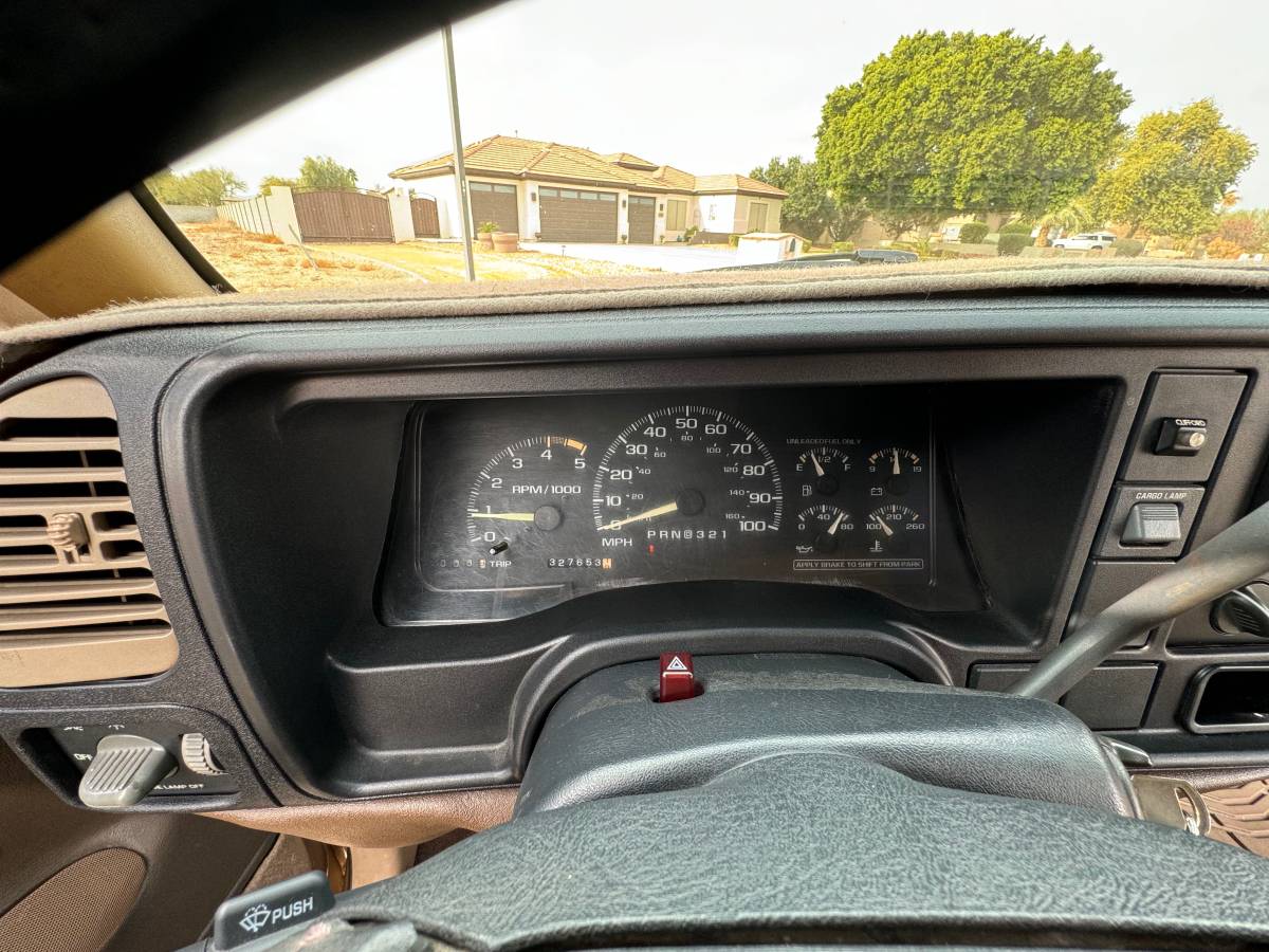 Gmc-sierra-1500-1995-custom-8