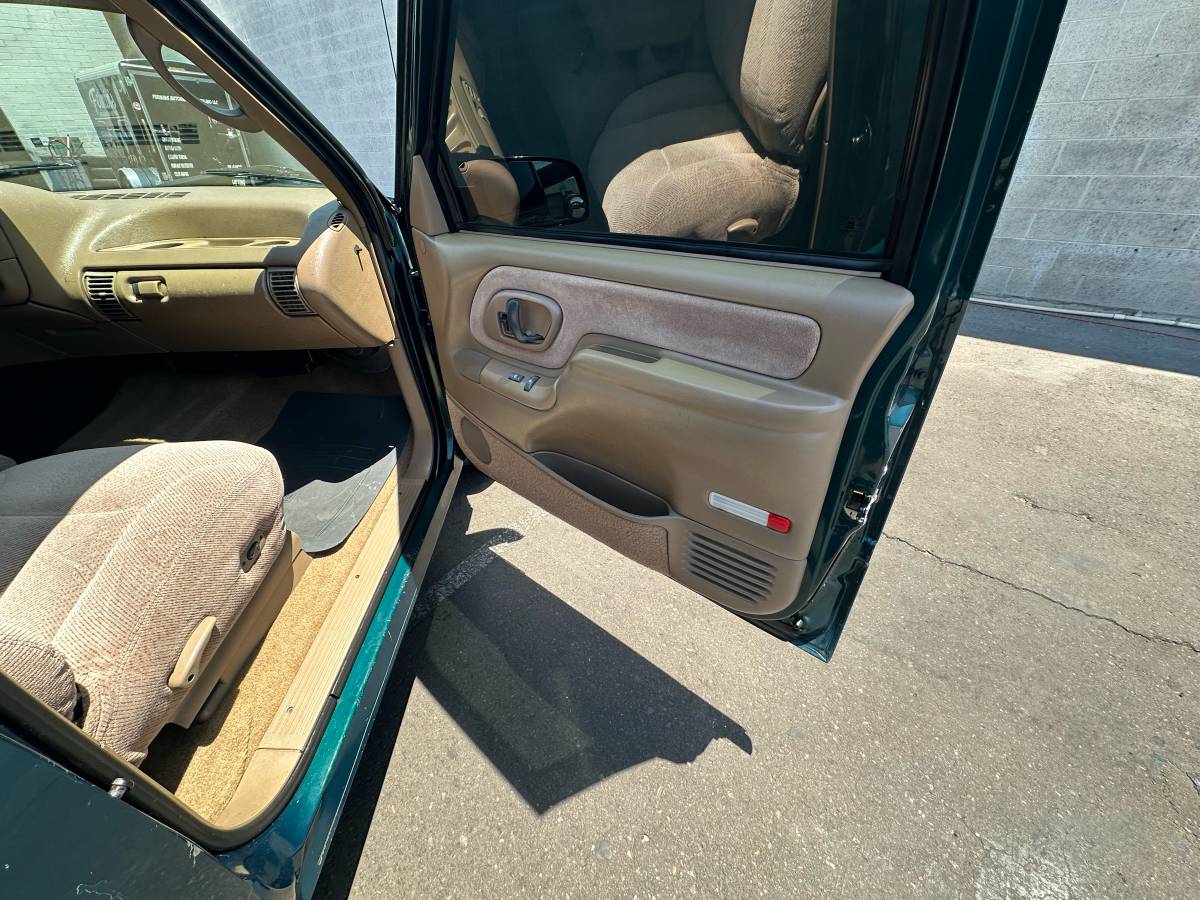 Gmc-sierra-1500-1995-green-11