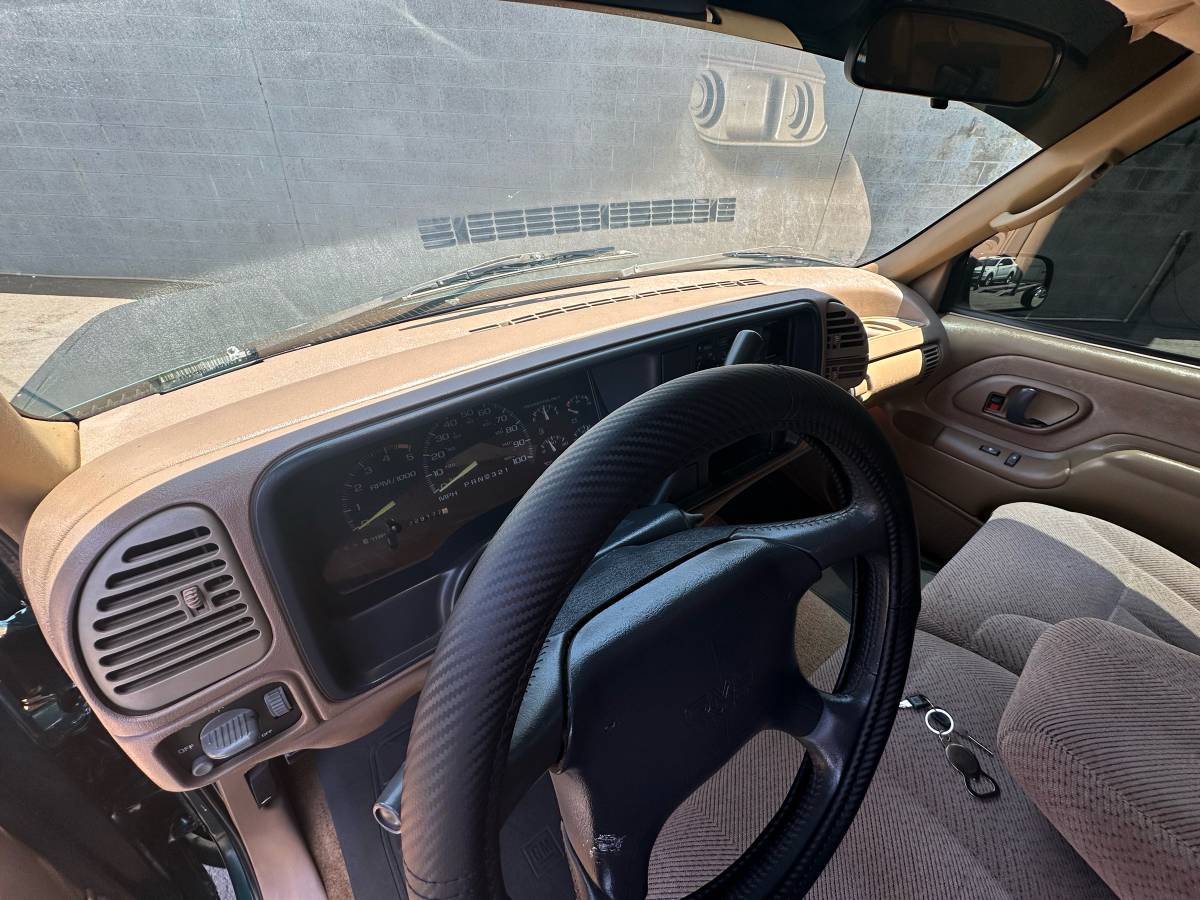 Gmc-sierra-1500-1995-green-12