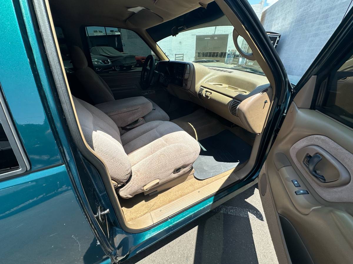 Gmc-sierra-1500-1995-green-13