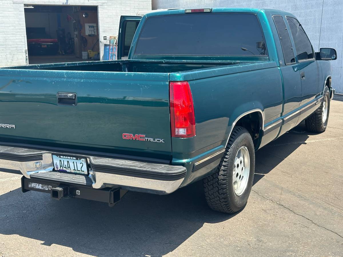 Gmc-sierra-1500-1995-green-2