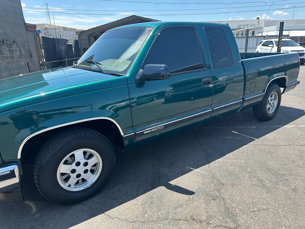Gmc-sierra-1500-1995-green-4