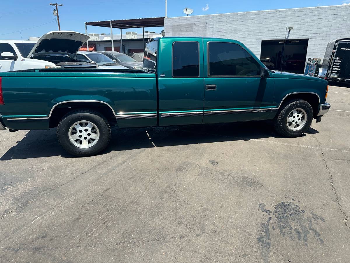 Gmc-sierra-1500-1995-green-8