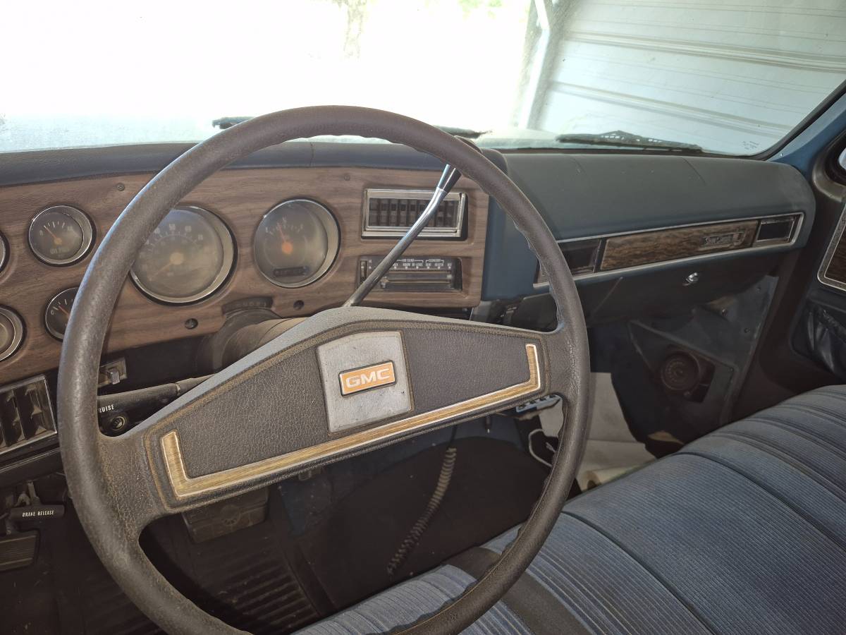 Gmc-sierra-1976-silver-11