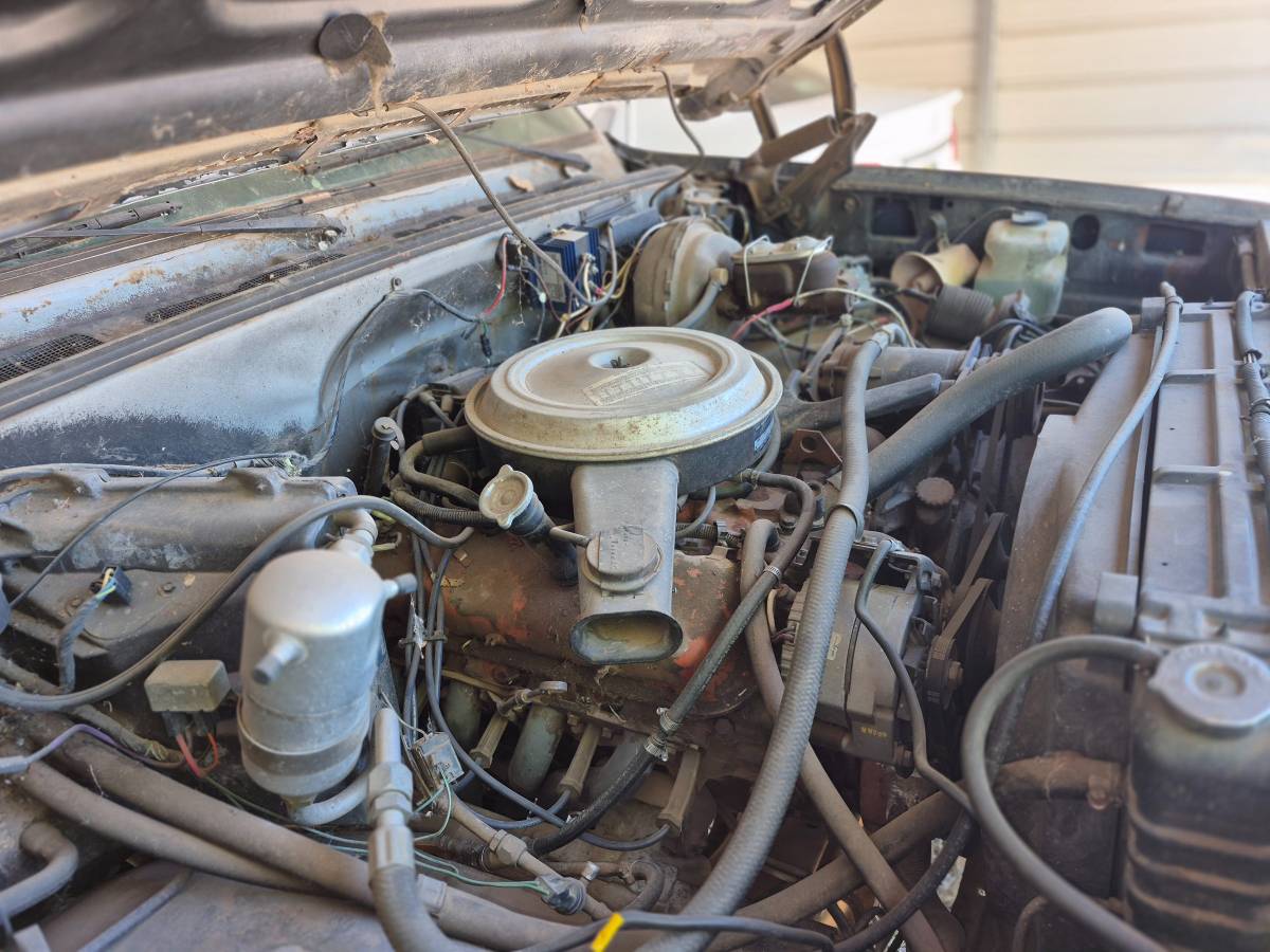 Gmc-sierra-1976-silver-2