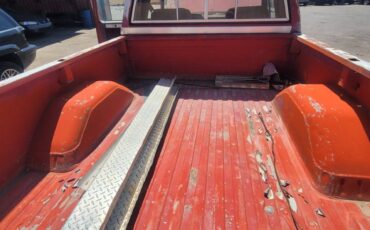 Gmc-sierra-2500-diesel-1985-red-3