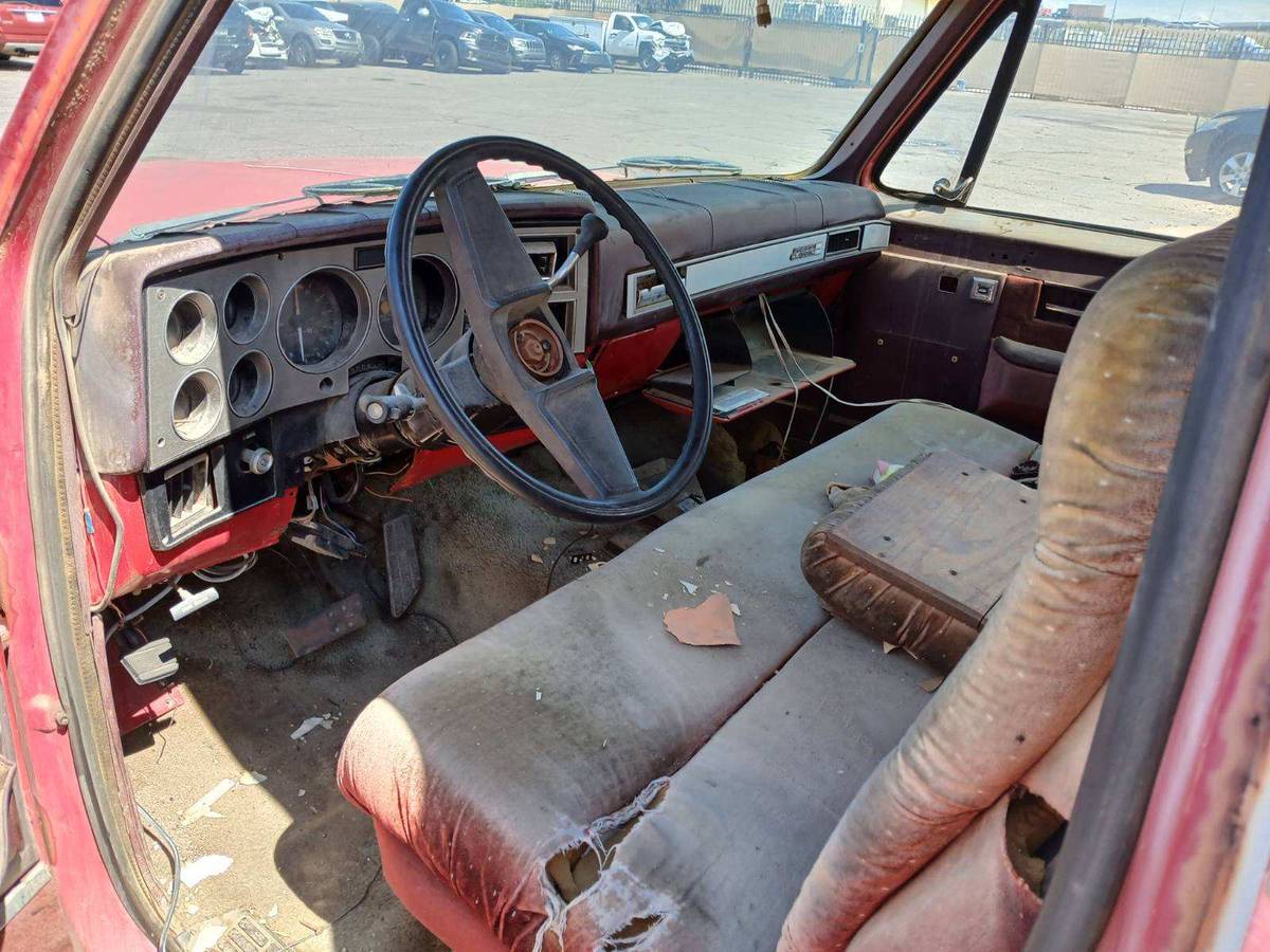 Gmc-sierra-2500-diesel-1985-red-6