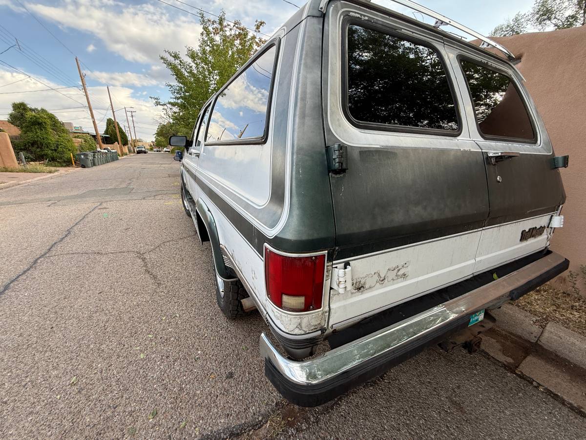Gmc-suburban-v1500-4x4-1990-18