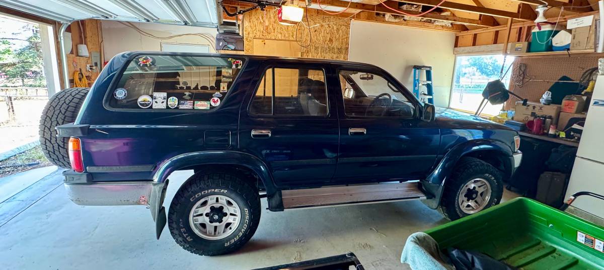 Hilux-surf-diesel-1993-blue-4