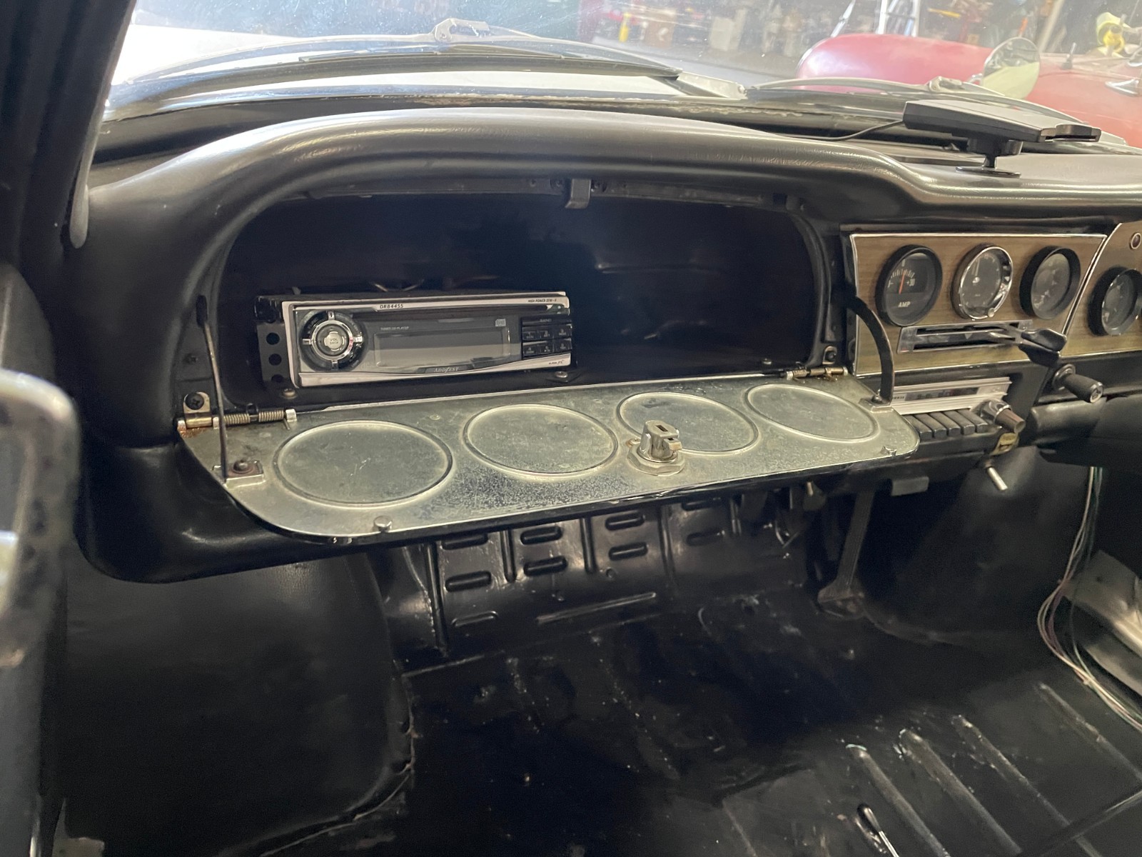 Hino-Contessa-1300-Michelotti-Coupe-1967-Coupe-31