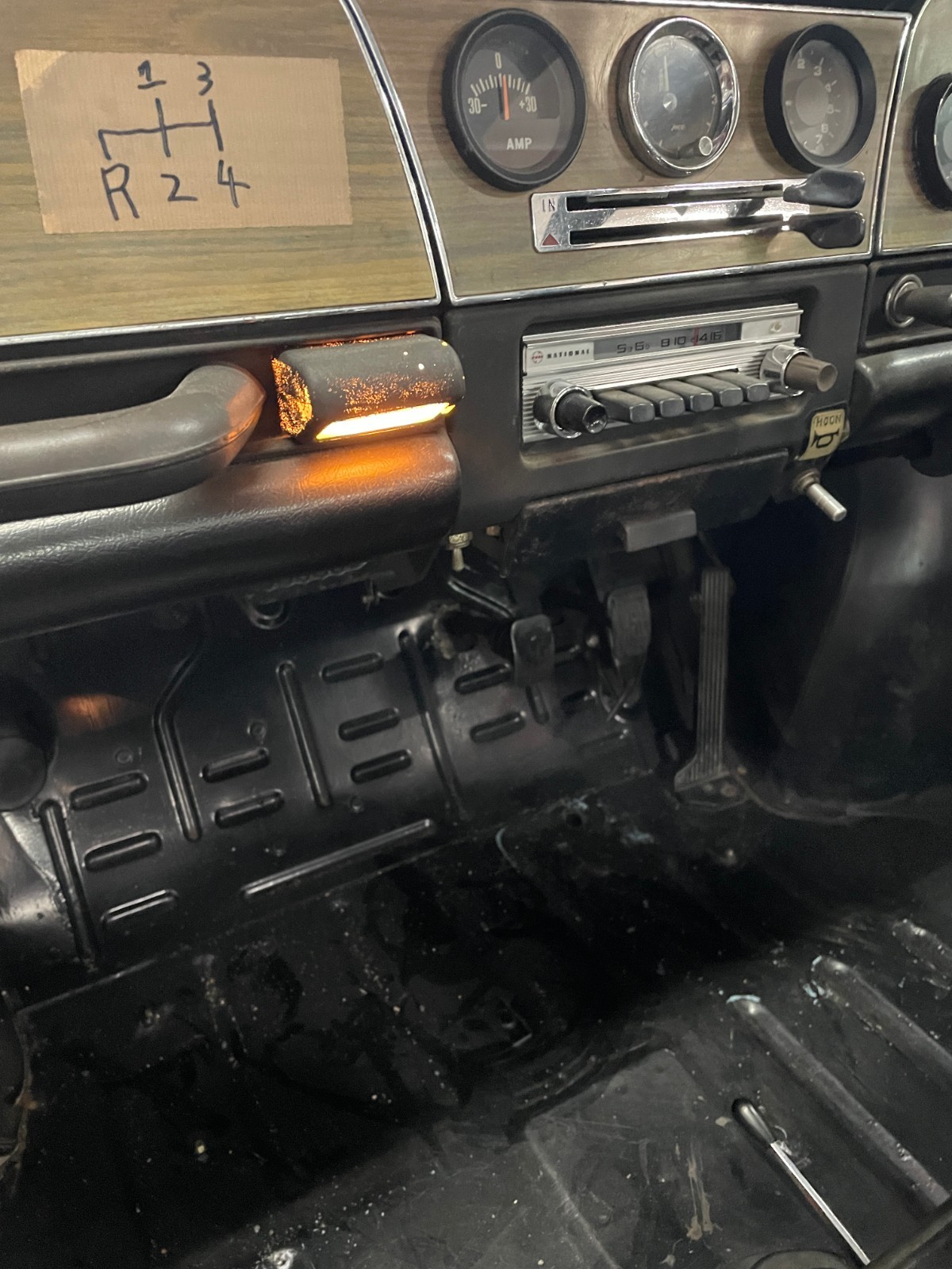 Hino-Contessa-1300-Michelotti-Coupe-1967-Coupe-32