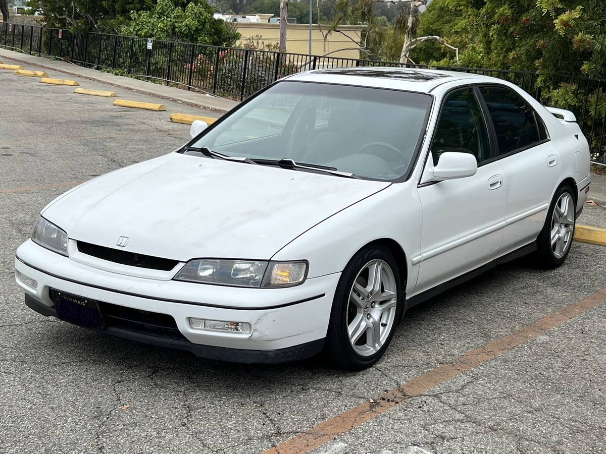 Honda-1994-white-1