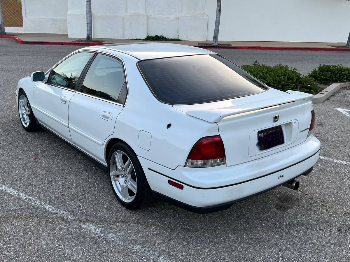 Honda-1994-white-12