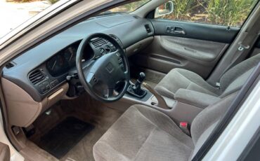 Honda-1994-white-4