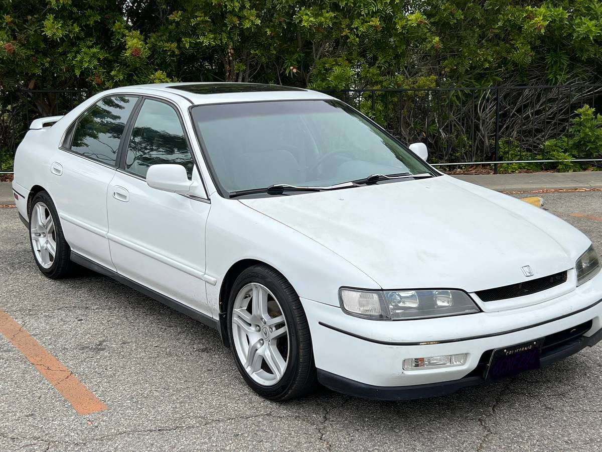 Honda-1994-white