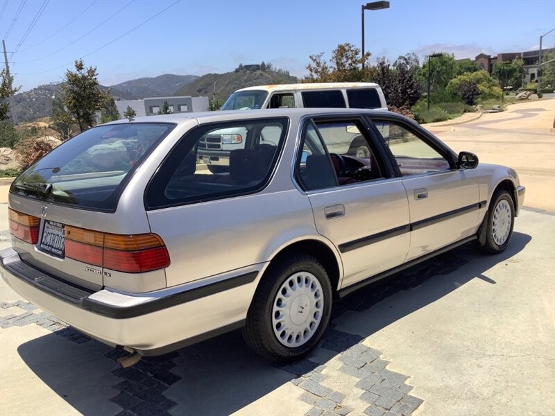Honda-Accord-1993-Wagon-10